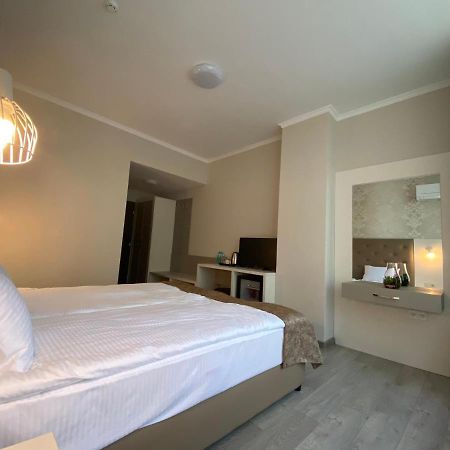 Comfort Guest Rooms Kazanlak Luaran gambar