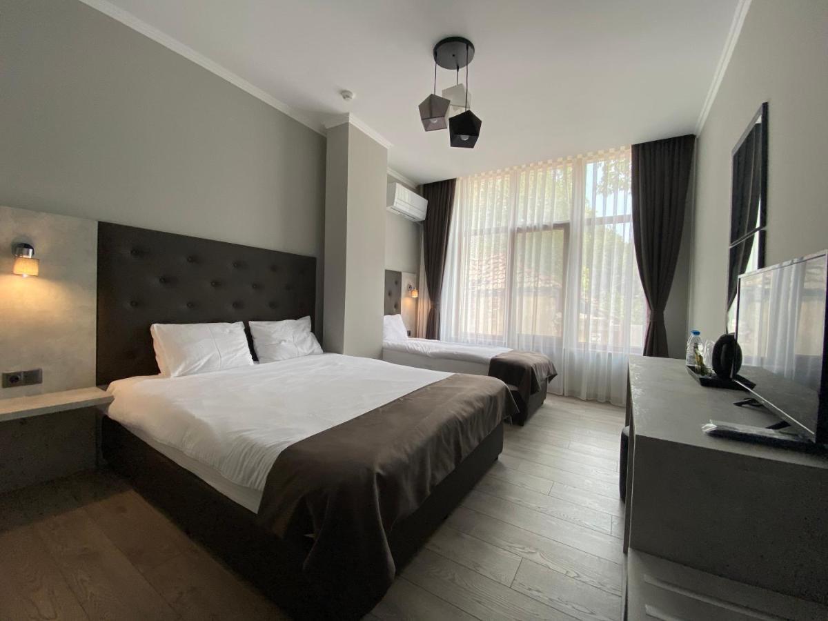 Comfort Guest Rooms Kazanlak Luaran gambar