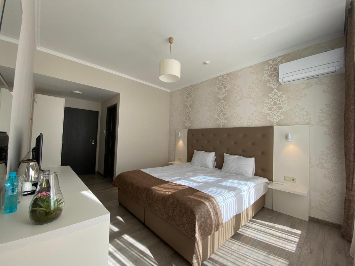 Comfort Guest Rooms Kazanlak Luaran gambar