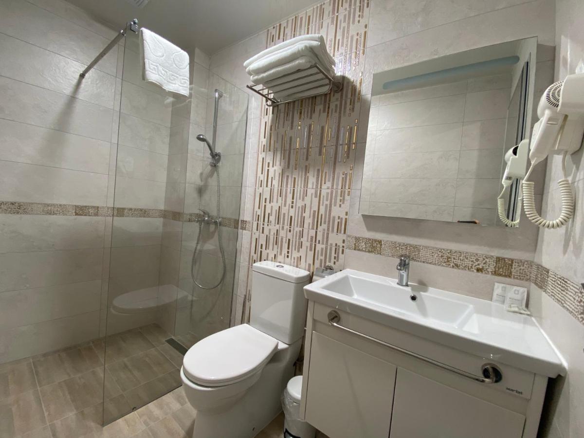 Comfort Guest Rooms Kazanlak Luaran gambar